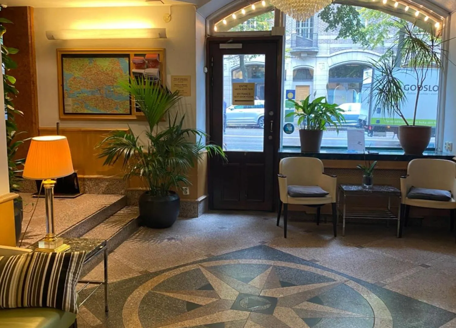 Crystal Plaza Hotel Stockholm 3*,