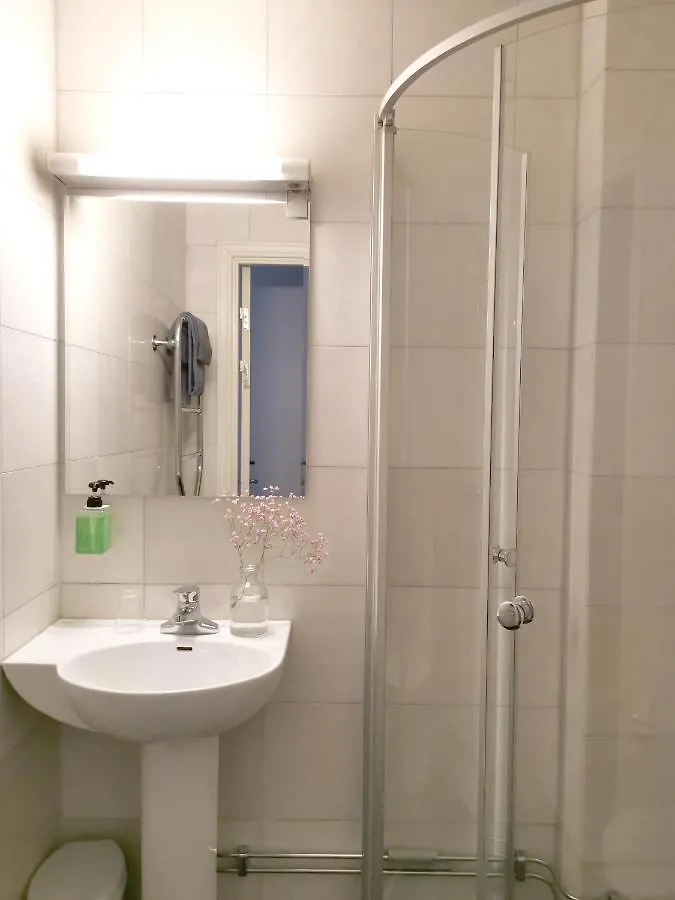 Crystal Plaza Hotel Stockholm 3*,