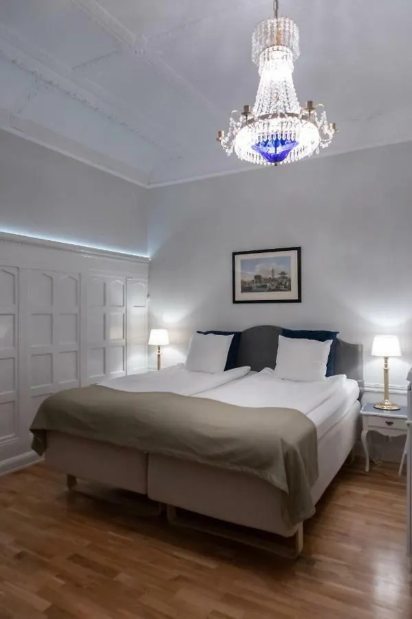 Crystal Plaza Hotel Stockholm 3*,