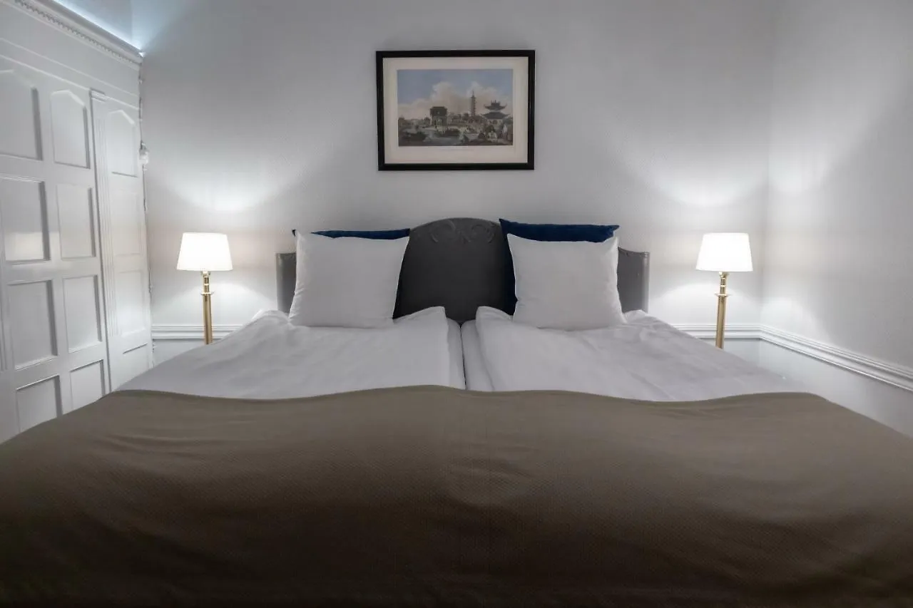 Crystal Plaza Hotel Estocolmo 3*,